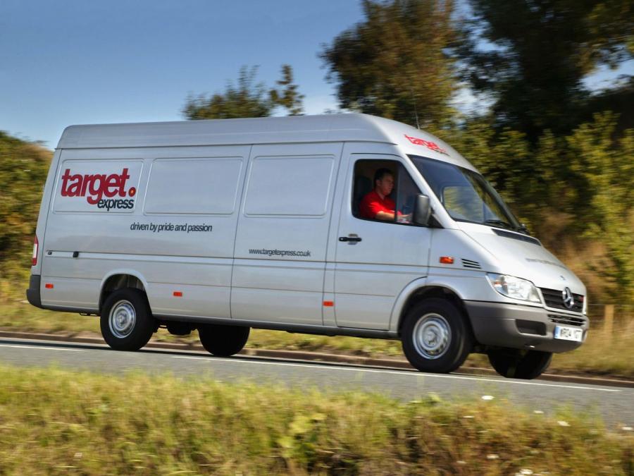  Mercedes-Benz Sprinter Van 2000 года  (UK) (фото 9 из 11)